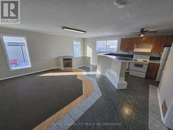 UPPER BACK - 215 ROBERTS ROAD  Grimsby (Grimsby West), ON L3M 4E8