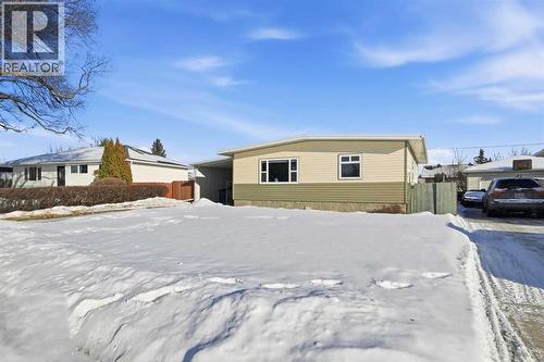 4421 35 Avenue, Red Deer, AB - Outdoor