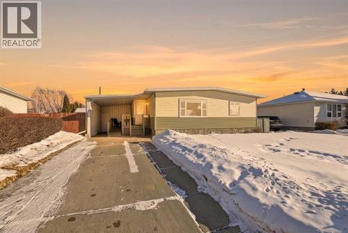 4421 35 Avenue, Red Deer, AB - Outdoor