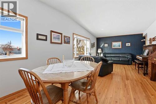 4421 35 Avenue, Red Deer, AB - Indoor Photo Showing Dining Room