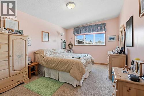 4421 35 Avenue, Red Deer, AB - Indoor Photo Showing Bedroom