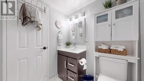 1219 - 551 The West Mall, Toronto, ON - Indoor Photo Showing Bathroom