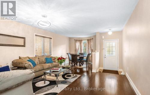 491 Landsborough Avenue, Milton, ON - Indoor Photo Showing Living Room