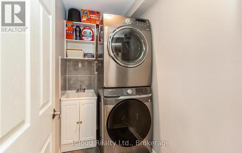 491 Landsborough Avenue, Milton, ON - Indoor Photo Showing Laundry Room
