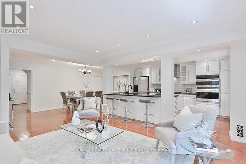 1389 Milton Avenue, Mississauga, ON - Indoor Photo Showing Other Room