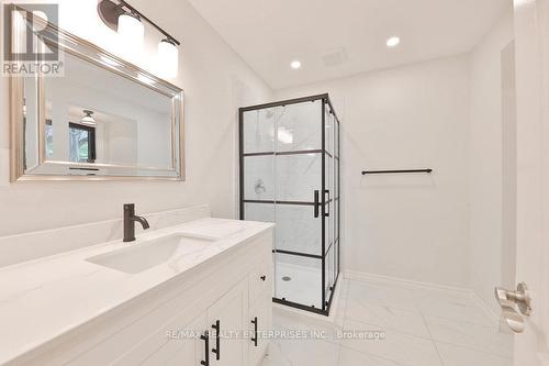 1389 Milton Avenue, Mississauga, ON - Indoor Photo Showing Bathroom
