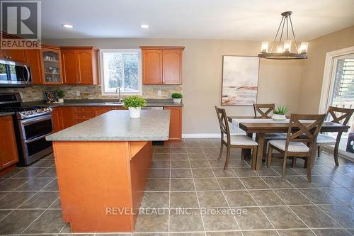 18 Gaal Court, Brantford, ON - Indoor