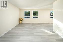 20 Bernard Way NW  Calgary, AB T3K 2B9