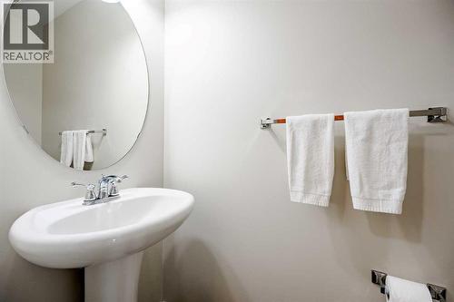 3005 Windsong Boulevard Sw, Airdrie, AB - Indoor Photo Showing Bathroom