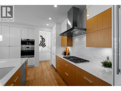 338 Rue Cheval Noir, Kamloops, BC - Indoor Photo Showing Kitchen With Upgraded Kitchen
