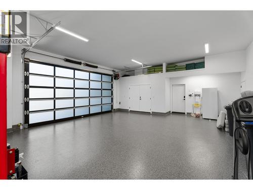 338 Rue Cheval Noir, Kamloops, BC - Indoor Photo Showing Garage