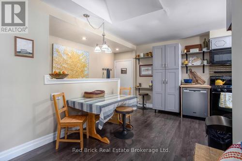 235 Wellington Street, Centre Wellington (Fergus), ON - Indoor Photo Showing Dining Room