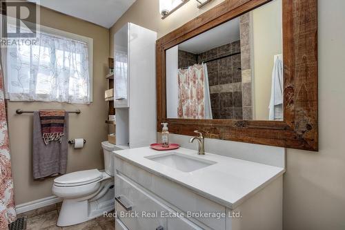 235 Wellington Street, Centre Wellington (Fergus), ON - Indoor Photo Showing Bathroom