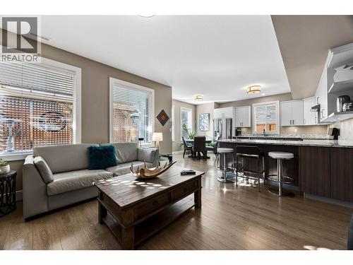 787 Stansfield Road, Kamloops, BC - Indoor Photo Showing Living Room