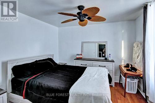 585 Elizabeth Street, London East (East G), ON - Indoor Photo Showing Bedroom