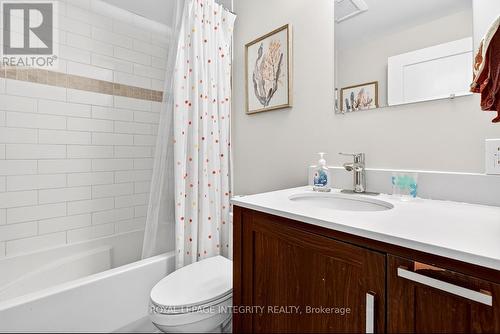 73 Renfrew Avenue, Ottawa, ON - Indoor Photo Showing Bathroom