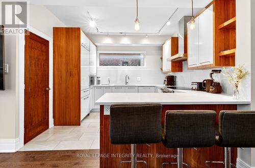 73 Renfrew Avenue, Ottawa, ON - Indoor Photo Showing Kitchen