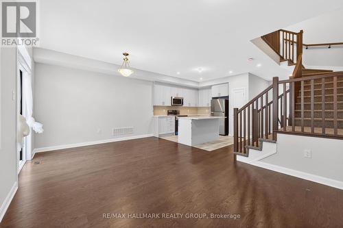 887 Eileen Vollick Crescent, Ottawa, ON - Indoor Photo Showing Kitchen