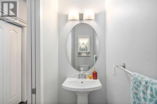 254 Silverado Plains Circle Sw, Calgary, AB - Indoor Photo Showing Bathroom
