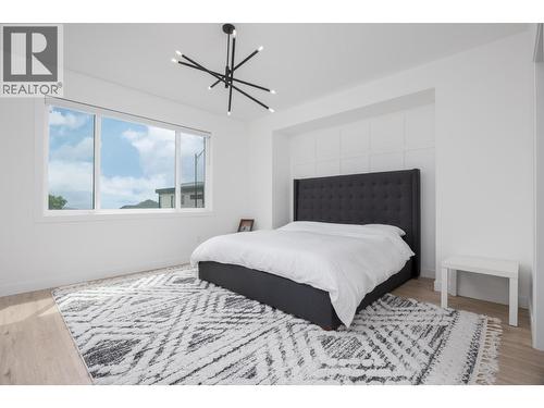 137 Whitefish Road, Vernon, BC - Indoor Photo Showing Bedroom