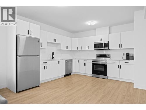 137 Whitefish Road, Vernon, BC - Indoor Photo Showing Kitchen