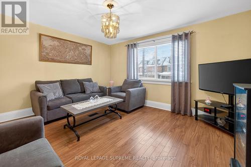 93 Marchmount Road, Toronto, ON - Indoor Photo Showing Living Room