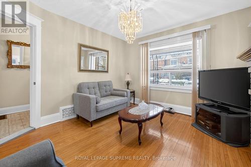 93 Marchmount Road, Toronto, ON - Indoor Photo Showing Living Room