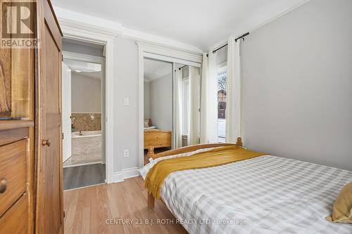 116 Burton Avenue, Barrie, ON - Indoor Photo Showing Bedroom