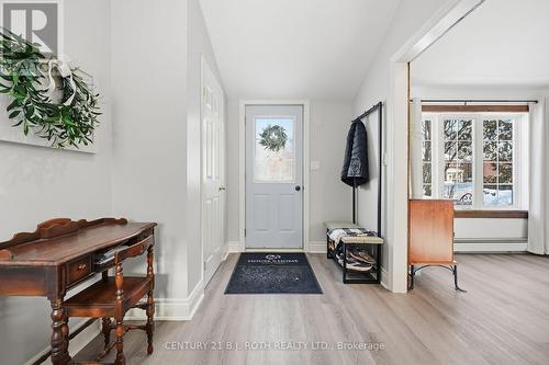 116 Burton Avenue, Barrie, ON - Indoor Photo Showing Other Room