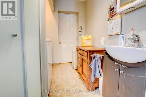 201 Canice Street, Orillia, ON - Indoor