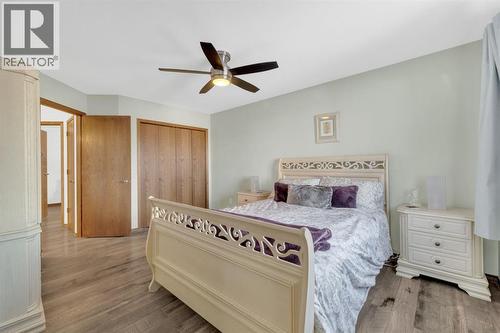 10 Wilkinson Circle, Sylvan Lake, AB - Indoor Photo Showing Bedroom