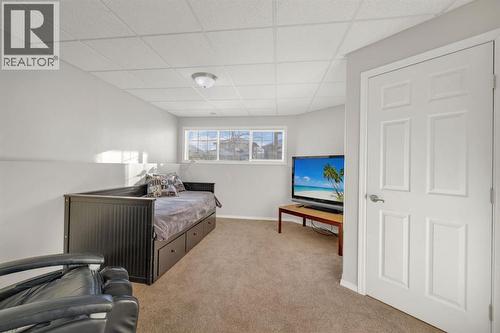 10 Wilkinson Circle, Sylvan Lake, AB - Indoor Photo Showing Bedroom