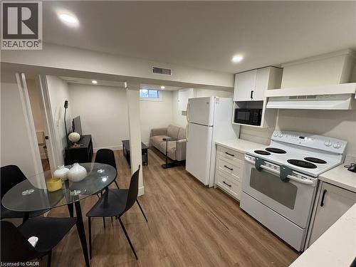 174 East Avenue N, Hamilton, ON - Indoor Photo Showing Kitchen