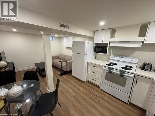 174 East Avenue N, Hamilton, ON - Indoor Photo Showing Kitchen