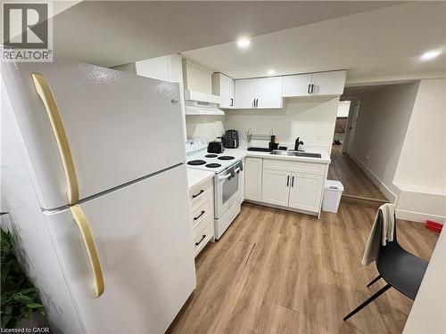174 East Avenue N, Hamilton, ON - Indoor Photo Showing Kitchen