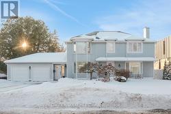 944 MUSKOKA AVENUE  Ottawa, ON K2A 3H9