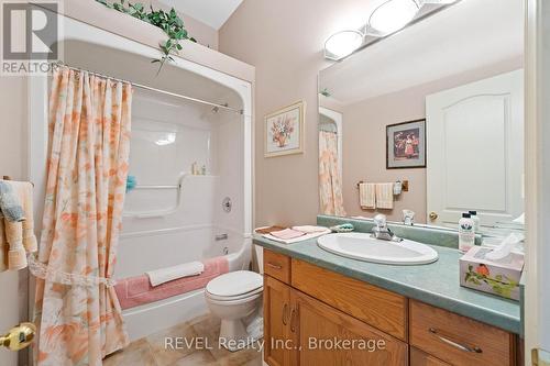 5 Beechwood Crescent, Pelham (Fonthill), ON - Indoor Photo Showing Bathroom
