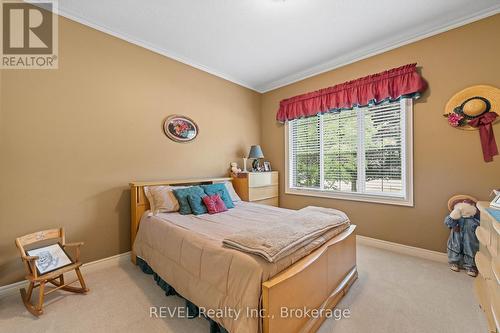 5 Beechwood Crescent, Pelham (Fonthill), ON - Indoor Photo Showing Bedroom
