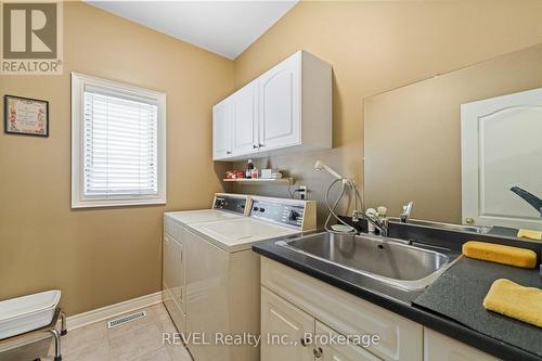 5 Beechwood Crescent, Pelham (Fonthill), ON - Indoor Photo Showing Laundry Room