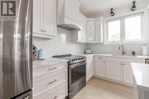 619 Brian Street, Fort Erie (Crescent Park), ON - Indoor Photo Showing Kitchen With Upgraded Kitchen