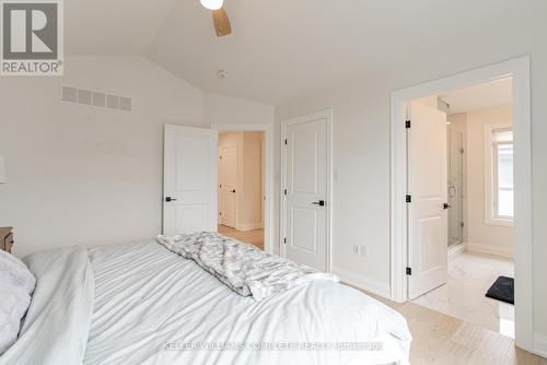 619 Brian Street, Fort Erie (Crescent Park), ON - Indoor Photo Showing Bedroom