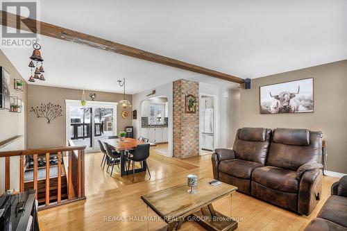 2431 Bay Road, Champlain, ON - Indoor Photo Showing Living Room