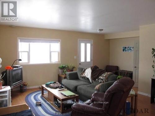 187 Lang Street, Cobalt, ON - Indoor Photo Showing Living Room