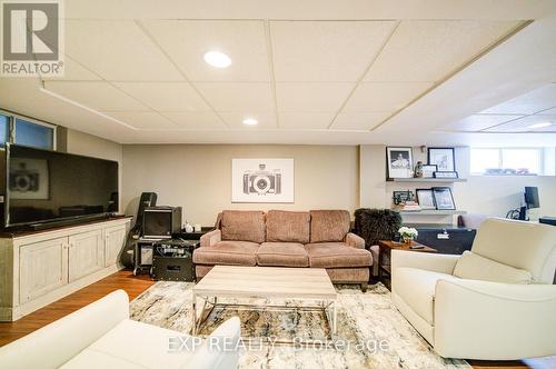 47 Brenda Crescent, Toronto, ON - Indoor