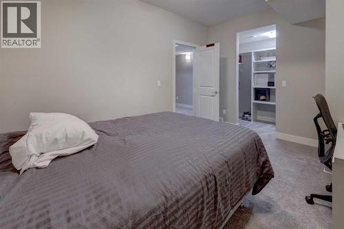 1721 20 Avenue Nw, Calgary, AB - Indoor Photo Showing Bedroom