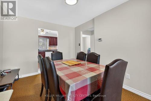 100 Poplar Crescent, Aurora, ON - Indoor Photo Showing Dining Room