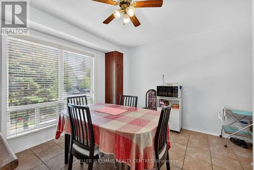 100 Poplar Crescent, Aurora, ON - Indoor Photo Showing Dining Room