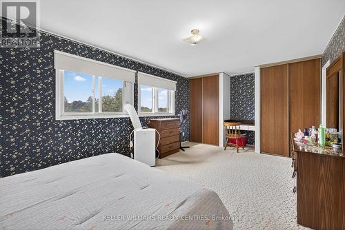 100 Poplar Crescent, Aurora, ON - Indoor Photo Showing Bedroom