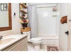 Bright and clean bathroom Creston - 