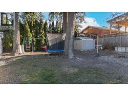 Private partially fenced yard for pets and kids - 